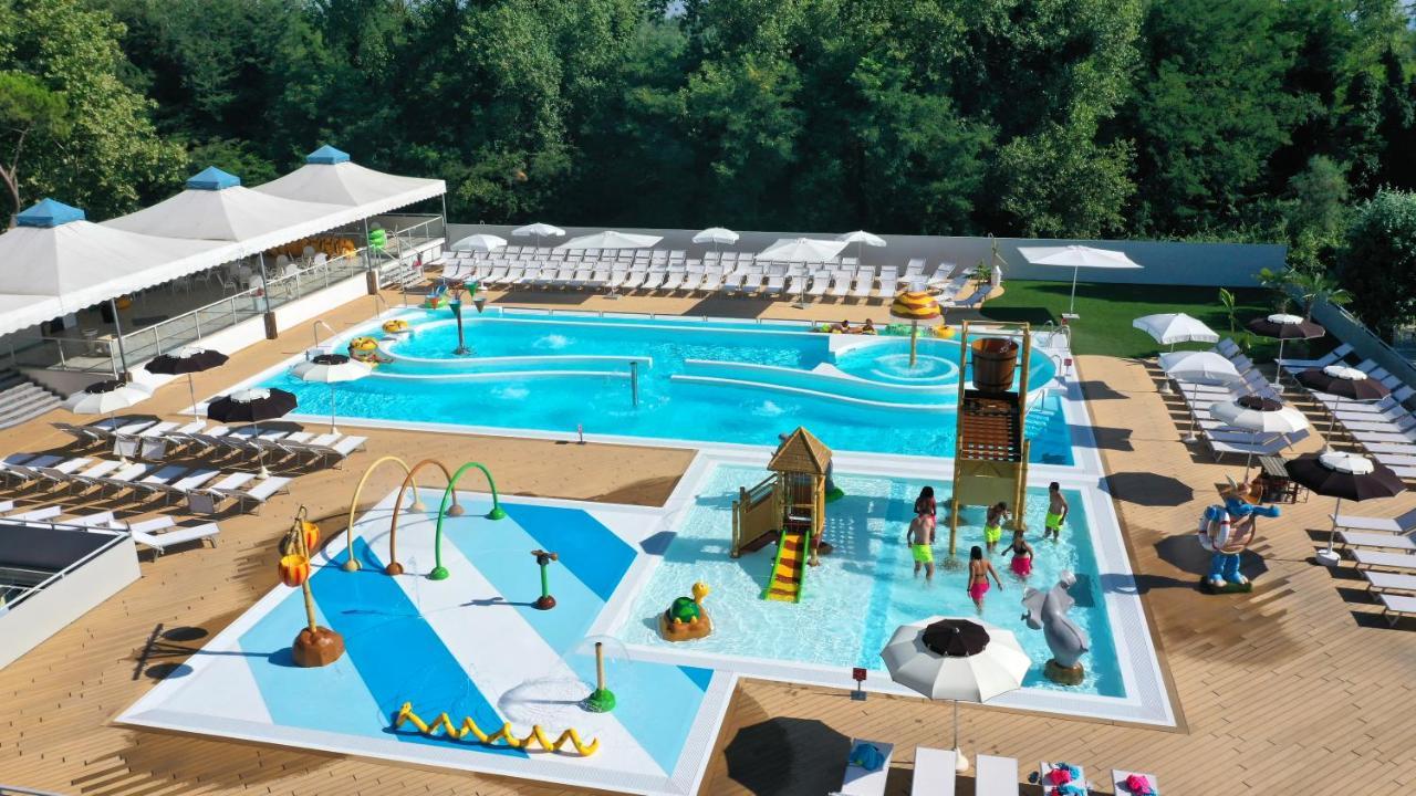 I Tre Moschettieri Camping Village Лидо ди Помпоза Екстериор снимка