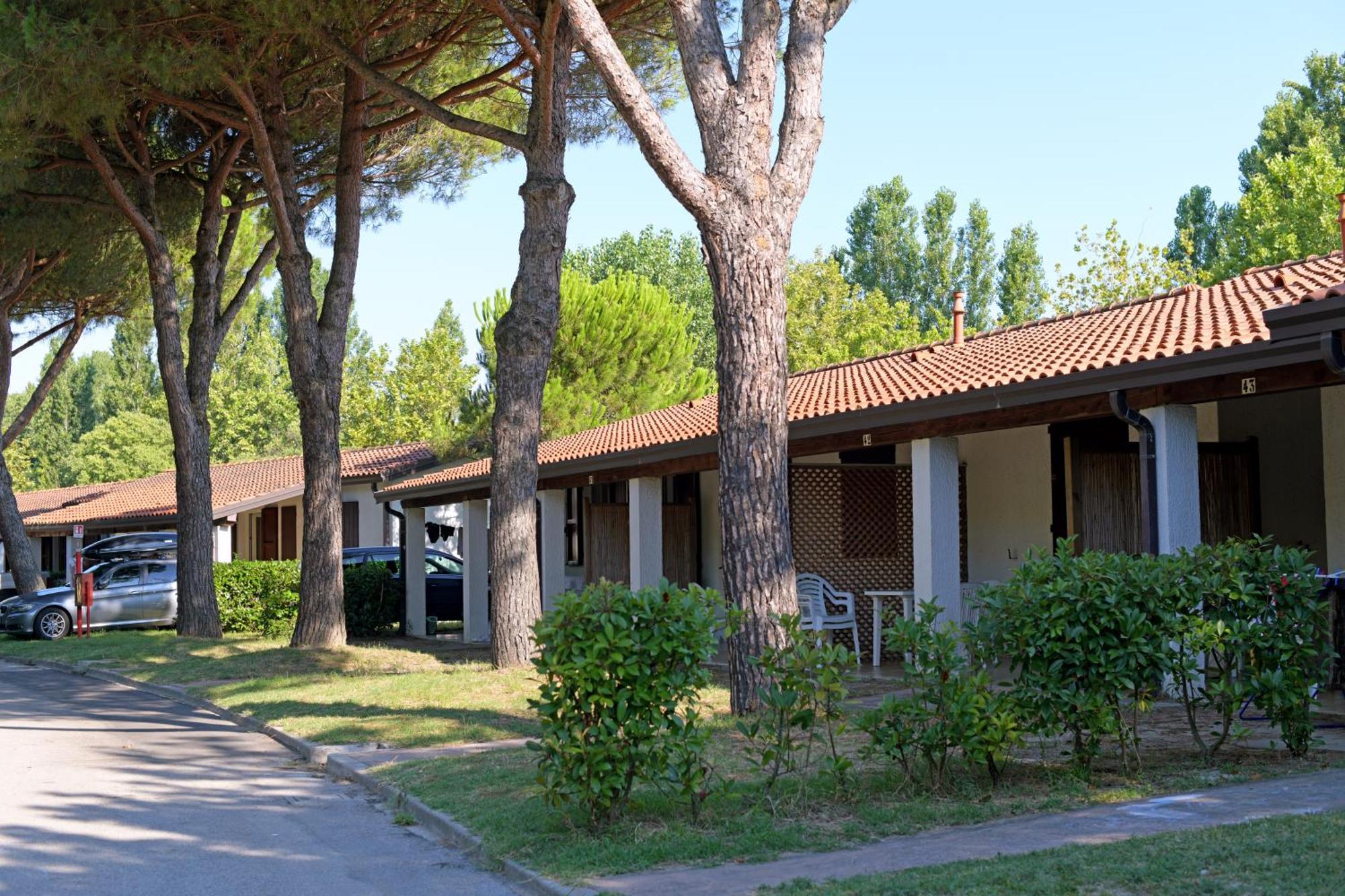 I Tre Moschettieri Camping Village Лидо ди Помпоза Екстериор снимка