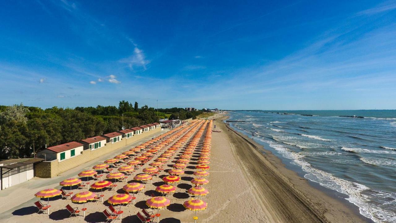 I Tre Moschettieri Camping Village Лидо ди Помпоза Екстериор снимка