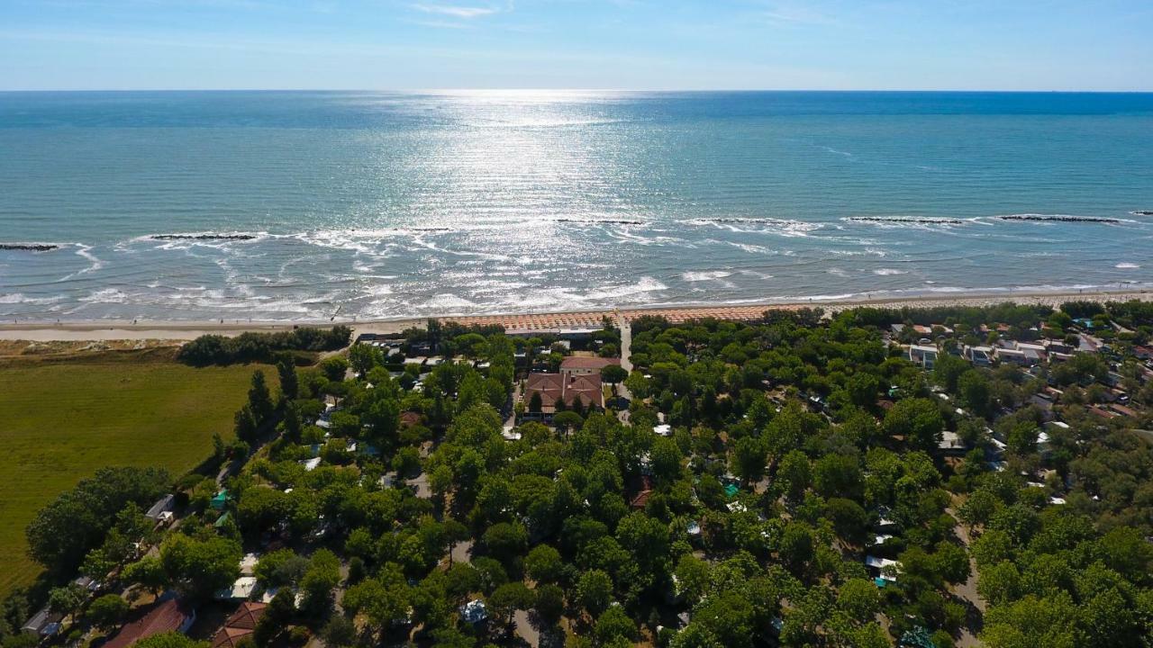 I Tre Moschettieri Camping Village Лидо ди Помпоза Екстериор снимка