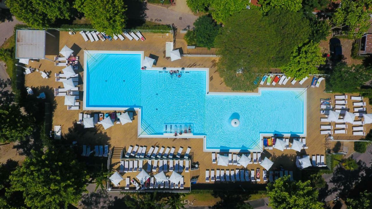 I Tre Moschettieri Camping Village Лидо ди Помпоза Екстериор снимка