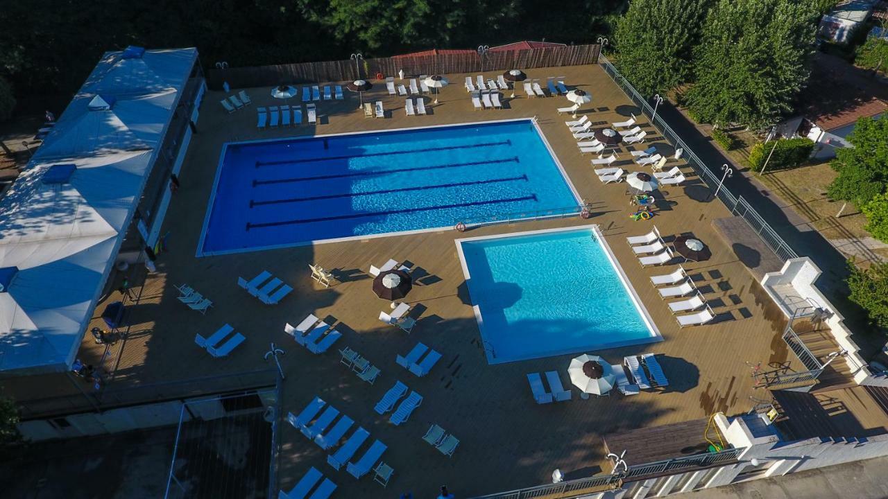 I Tre Moschettieri Camping Village Лидо ди Помпоза Екстериор снимка